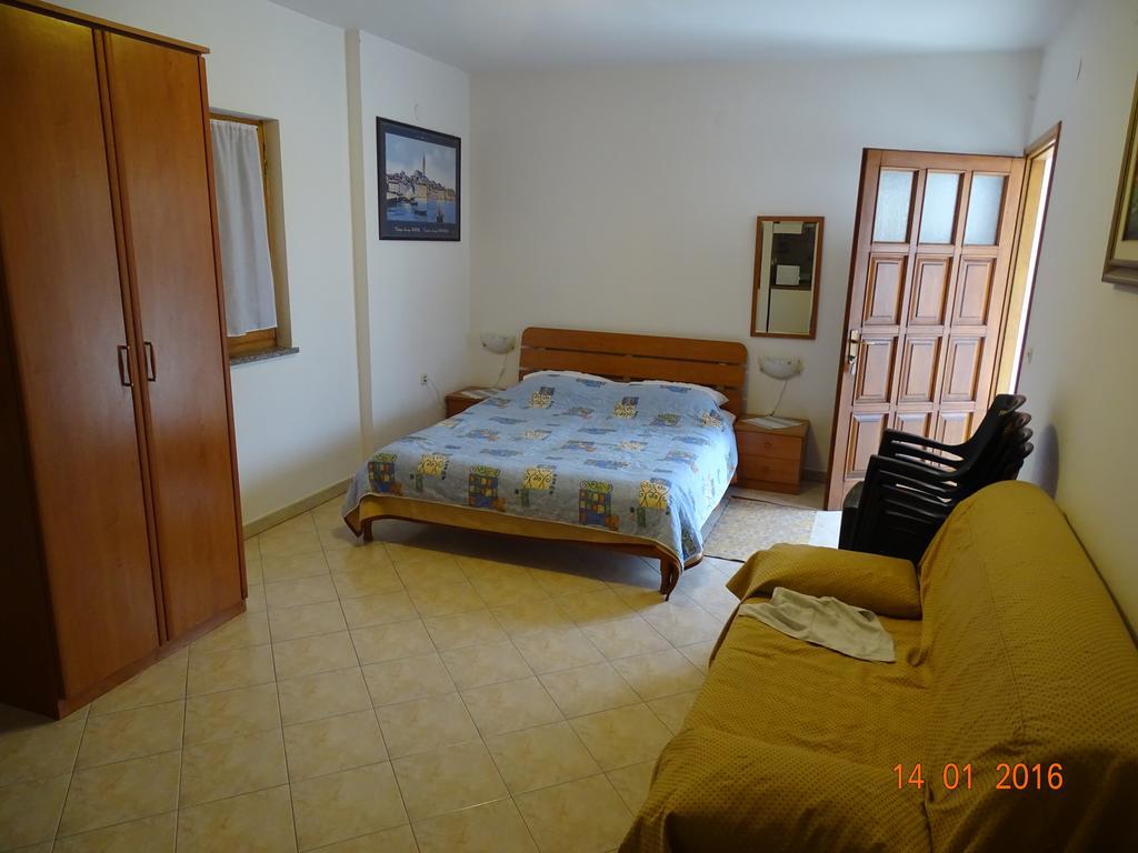 Guest House Ab Adria Home Rovigno Camera foto
